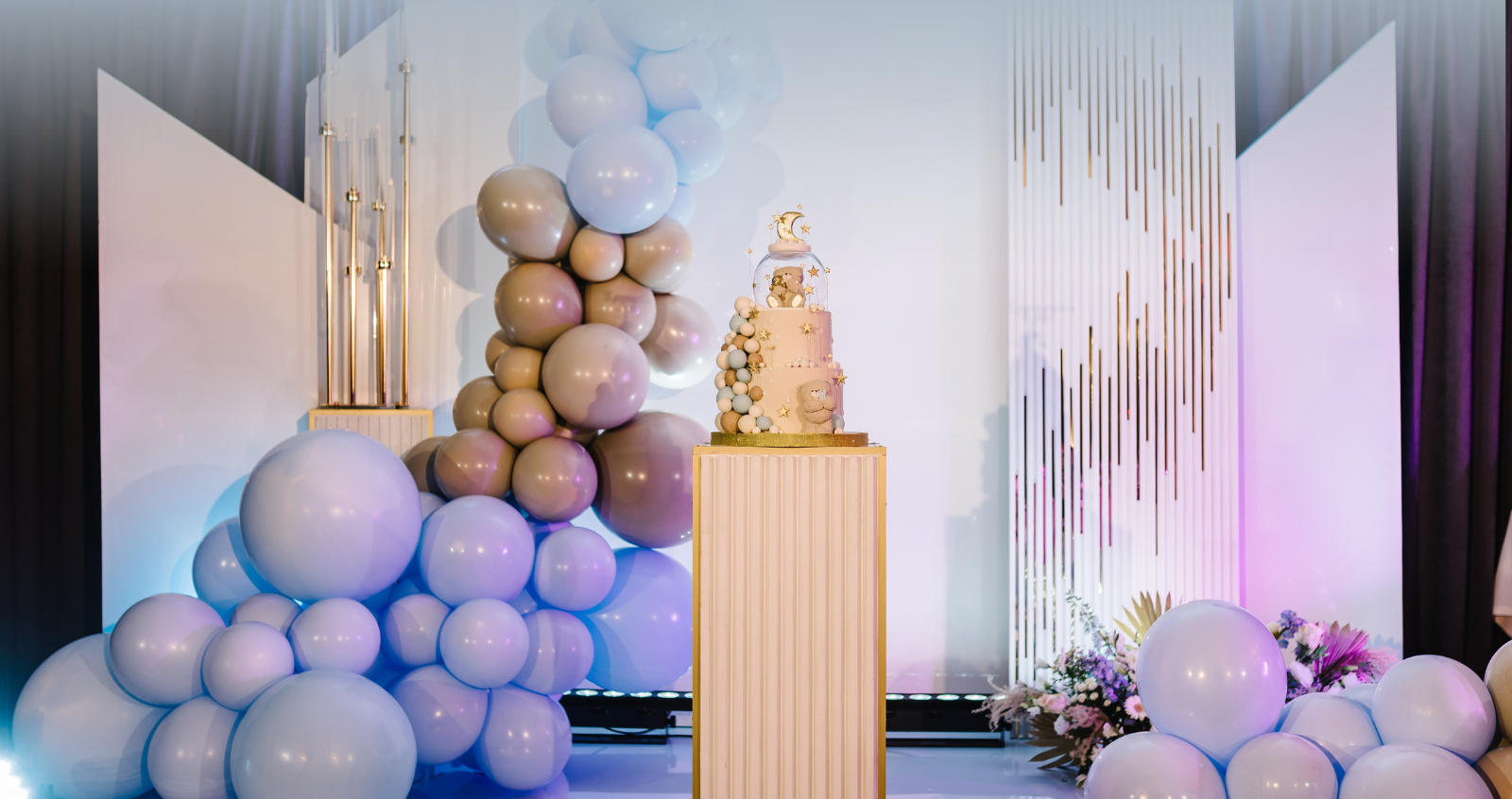 viva-site-img-hero-balloon-1600x846px